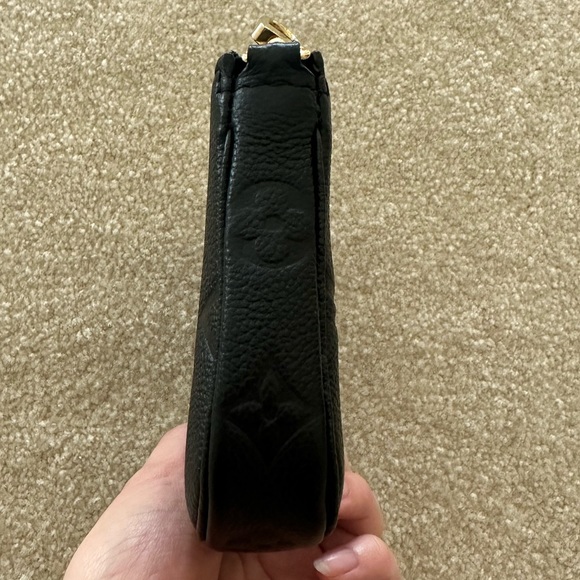 Louis Vuitton Empreinte Multi Pochette (Small Pouch) - Picture 14 of 15